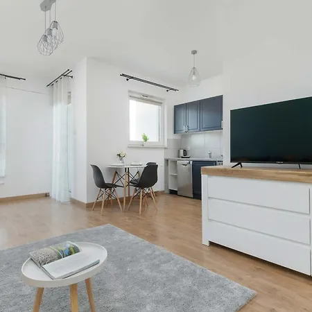 Apartment Cosy With Parking In By Renters Gdansk