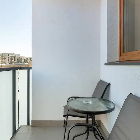 Cosy With Parking In By Renters * 그단스크
